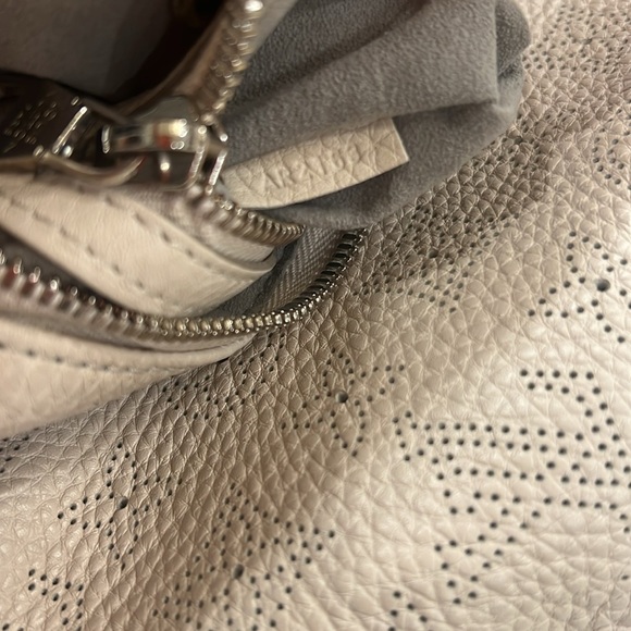 Louis Vuitton Selene Monogram PM Blanc Shoulder Bag - Picture 11 of 16